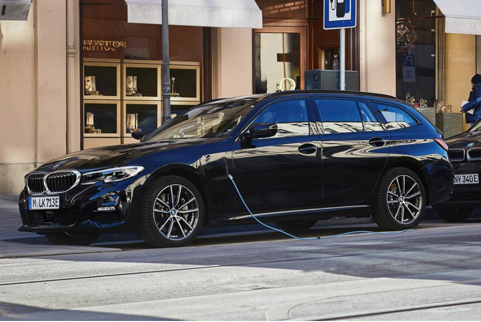 New BMW 330e Touring plug-in hybrid launched - Which Mobility Car Forum